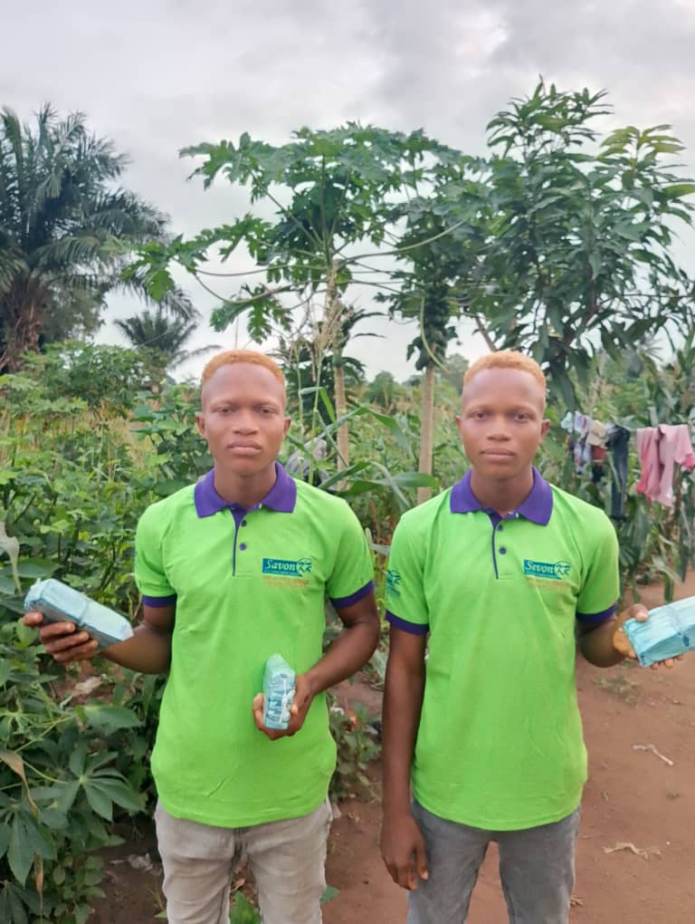 Distribution des produits Korokoro sur le terrain au Bénin
